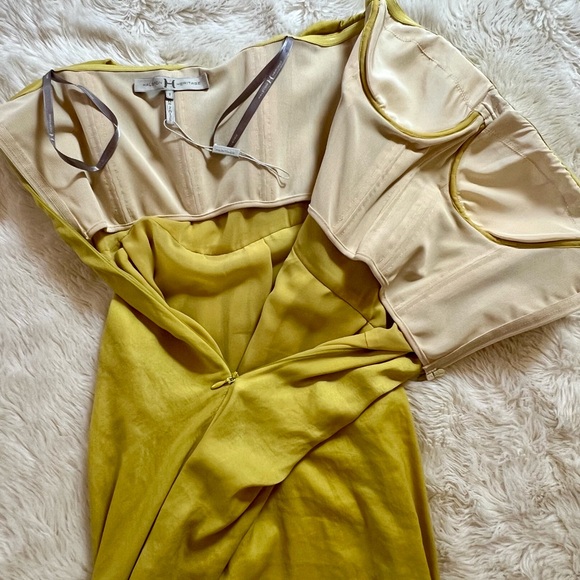 HALSTON HERITAGE NWOT Strapless Draped Yellow Gown Size 2 - Picture 10 of 10